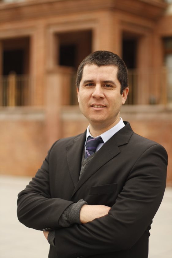 Dr. Victor Hugo Rojas Orellana
