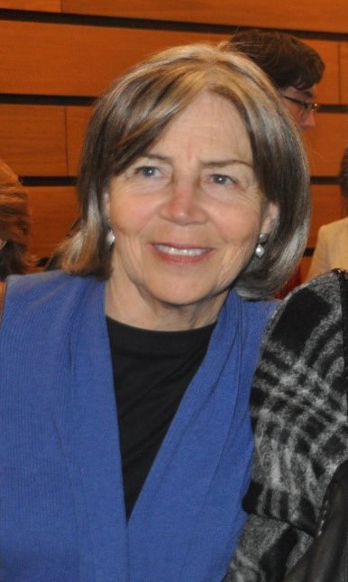 Carola OyarzÃºn Lobo