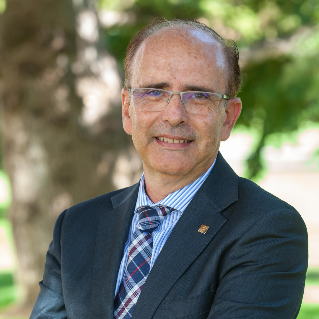 Dr. JesÃºs de la Fuente Arias